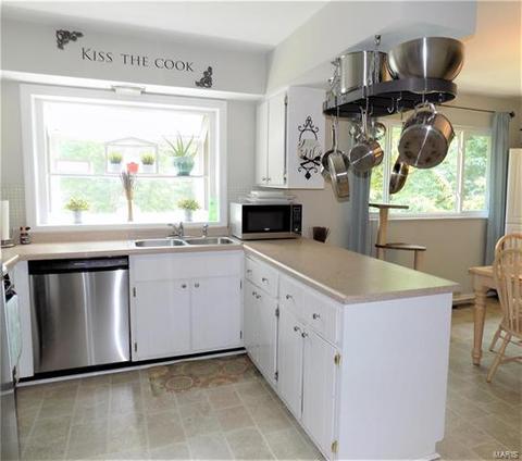 946 Brookvale Ter, Ballwin, MO 63021 photo 11