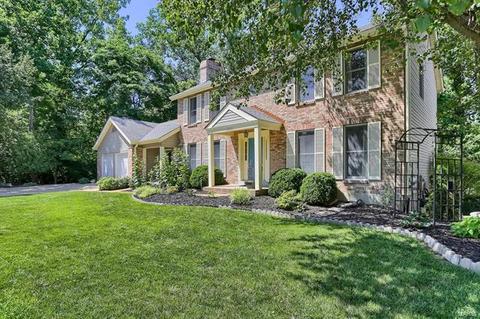 1531 Carman Valley Dr, Ballwin, MO 63021 photo 2
