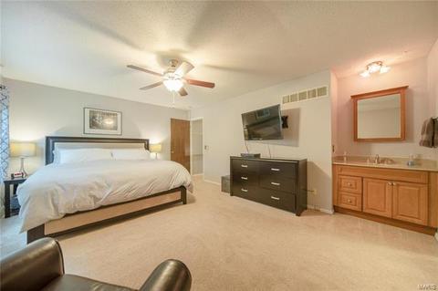 1210 Weatherton Pl, Ballwin, MO 63021 photo 19
