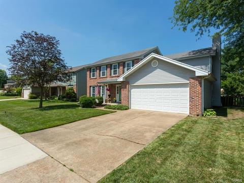 817 Clintwoode, Ballwin, MO 63021 photo 2