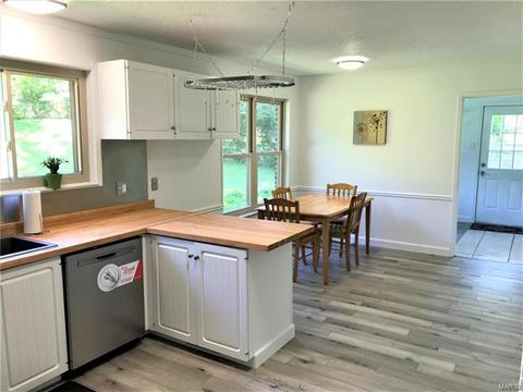 8 Grellnor, Manchester, MO 63011 photo 4