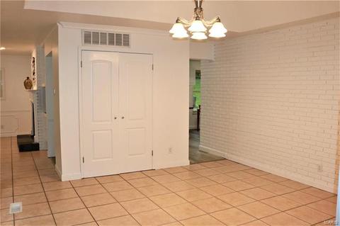 8 Grellnor, Manchester, MO 63011 photo 16
