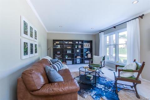 8 Nicolet Dr, Manchester, MO 63011 photo 3