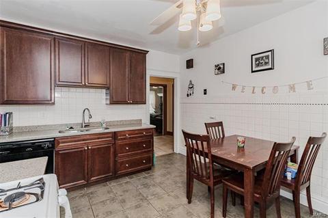 5213 Gresham Ave, Saint Louis, MO 63109 photo 2