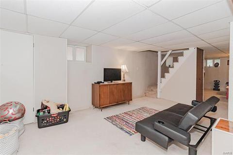 5213 Gresham Ave, Saint Louis, MO 63109 photo 16
