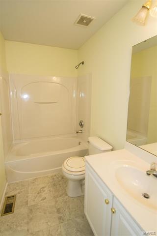 16053 Kerryton Place Dr, Ballwin, MO 63021 photo 21
