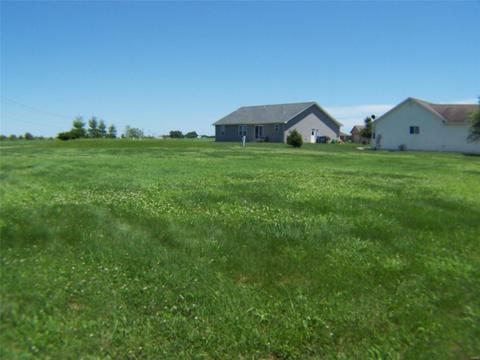311 E Brook Dr, Aviston, IL 62216 photo 1