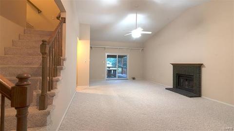 2 Carriage Creek Ct, Ballwin, MO 63021 photo 5