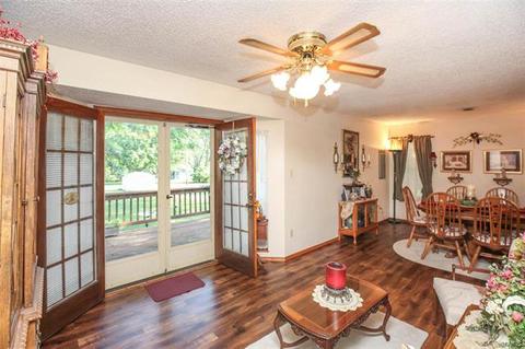 911 Parkway, Ballwin, MO 63011 photo 10