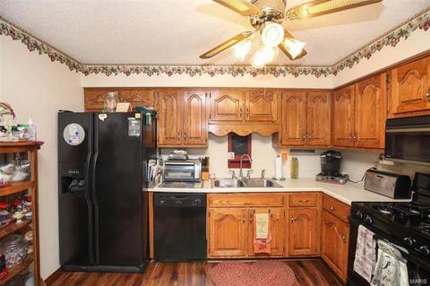 911 Parkway, Ballwin, MO 63011 photo 9