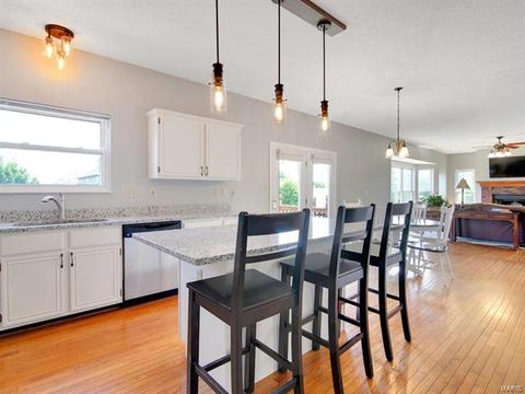 248 E Governor, Saint Charles, MO 63301 photo 18