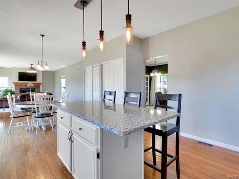 248 E Governor, Saint Charles, MO 63301 photo 19