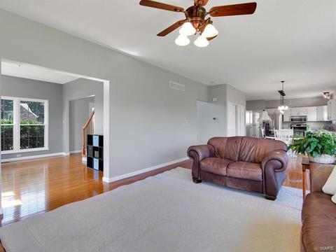 248 E Governor, Saint Charles, MO 63301 photo 9