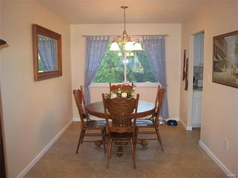 749 Woodrun Dr, Ballwin, MO 63021 photo 8