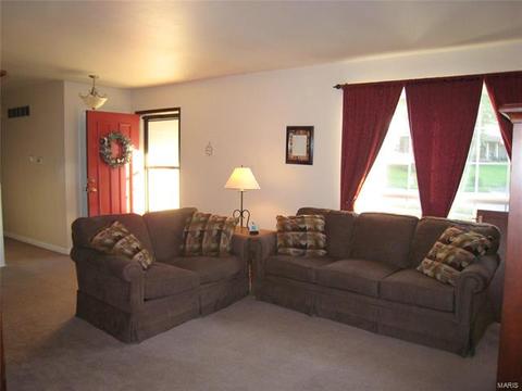 749 Woodrun Dr, Ballwin, MO 63021 photo 7