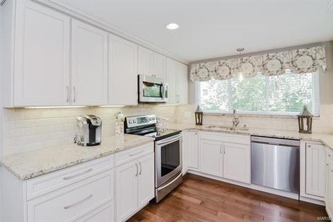 7 Sunnybrae Ct, Ballwin, MO 63011 photo 7
