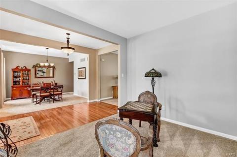 1511 Buckhurst Ct, Ballwin, MO 63021 photo 3