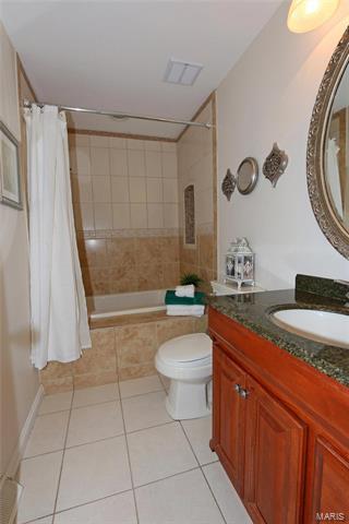 818 Crestland, Ballwin, MO 63011 photo 21