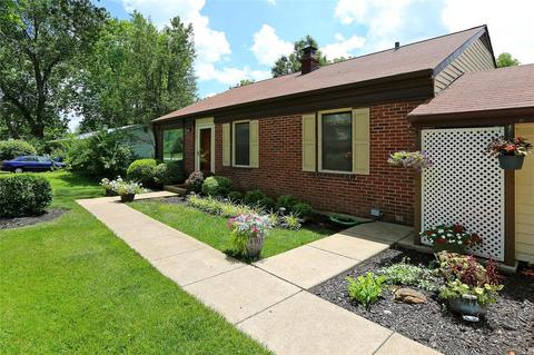 818 Crestland, Ballwin, MO 63011 photo 2