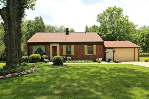 818 Crestland, Ballwin, MO 63011 photo 1