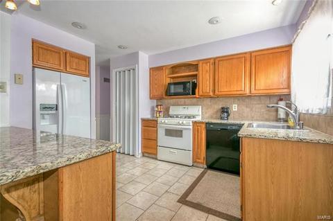 411 Palermo Dr, Ballwin, MO 63021 photo 11