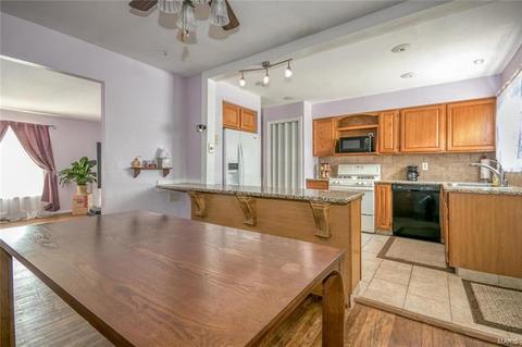 411 Palermo Dr, Ballwin, MO 63021 photo 10