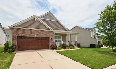 175 Fox Creek Dr, Wentzville, MO 63385 photo 2