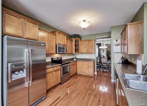 175 Fox Creek Dr, Wentzville, MO 63385 photo 9