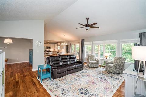 10 Mccluer Ct, O'fallon, MO 63368 photo 8