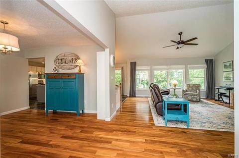 10 Mccluer Ct, O'fallon, MO 63368 photo 3