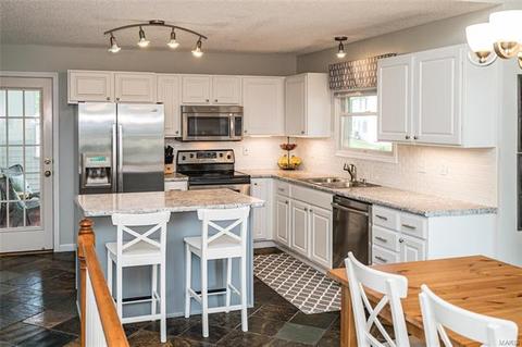 10 Mccluer Ct, O'fallon, MO 63368 photo 12