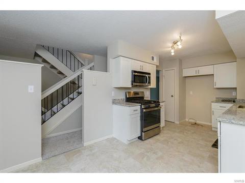 601 Painted Vis, Ballwin, MO 63021 photo 15