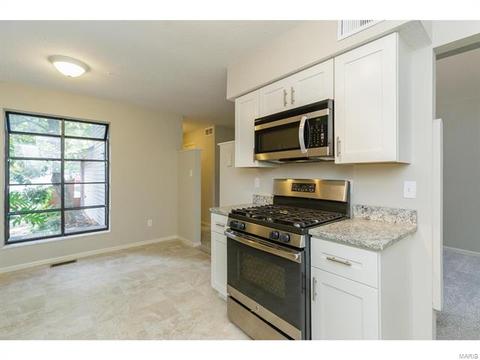 601 Painted Vis, Ballwin, MO 63021 photo 11