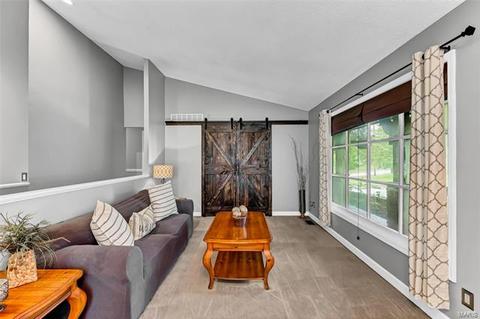 102 Hollyleaf Dr, Ballwin, MO 63021 photo 11