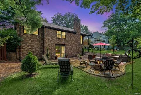 102 Hollyleaf Dr, Ballwin, MO 63021 photo 5