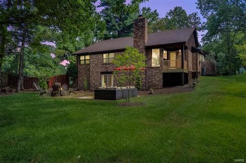 102 Hollyleaf Dr, Ballwin, MO 63021 photo 6