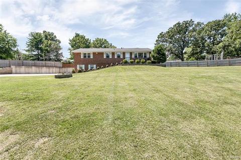13 Green Oak Ct, O'fallon, MO 63366 photo 2