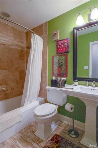 1012 Wagonwheel Trl, Ellisville, MO 63011 photo 16