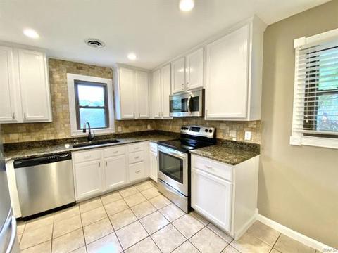 202 Donald Dr, O'fallon, MO 63366 photo 5