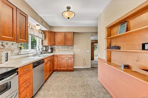22 Alfresco Dr, Manchester, MO 63021 photo 12