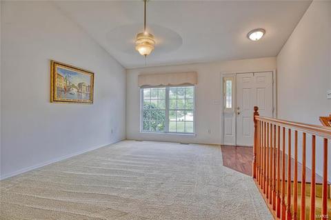 1212 Hunters Chase Dr, Eureka, MO 63025 photo 5