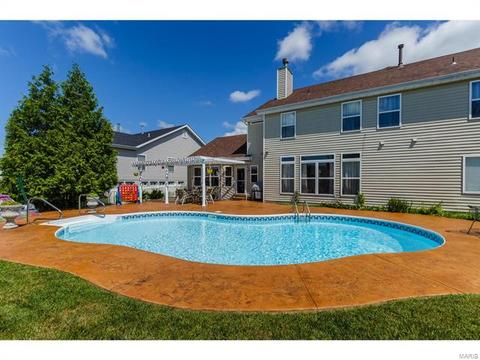 1004 Pearview Dr, Saint Peters, MO 63376 photo 3