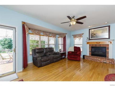 1004 Pearview Dr, Saint Peters, MO 63376 photo 15