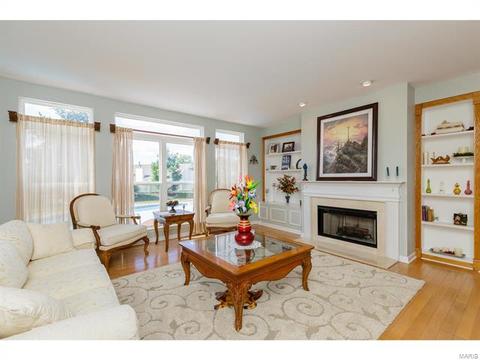 1004 Pearview Dr, Saint Peters, MO 63376 photo 11