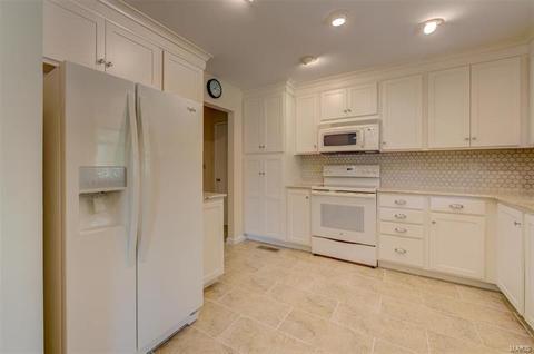 302 Wildbrier, Ballwin, MO 63011 photo 20
