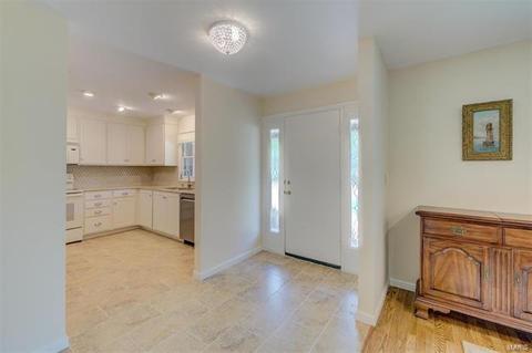 302 Wildbrier, Ballwin, MO 63011 photo 9