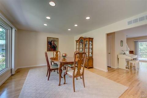 302 Wildbrier, Ballwin, MO 63011 photo 11