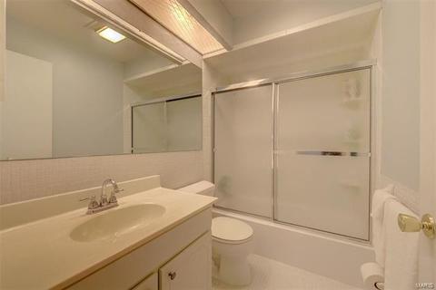 302 Wildbrier, Ballwin, MO 63011 photo 28