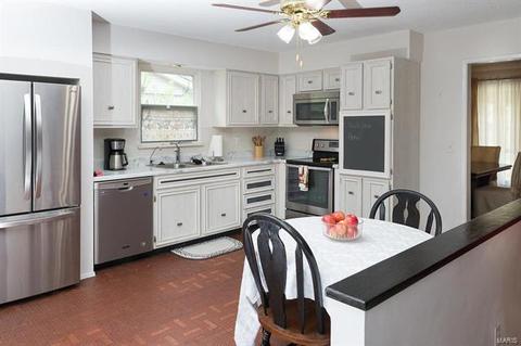 1310 Rusticview Dr, Ballwin, MO 63011 photo 16