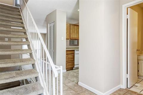 1210 Wicklow Rd #F, Ballwin, MO 63021 photo 4